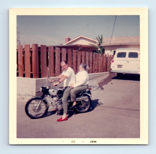 Vecchia foto epoca colori - vecchia, a